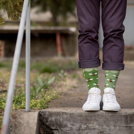 fb_bees_ph16-0011m_img_1830_1200