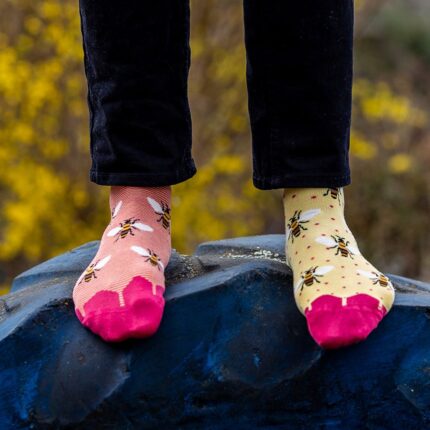 fb_bees_ph16-008_s89a1589_1200