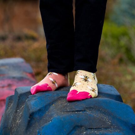 fb_bees_ph16-008_s89a1591_1200